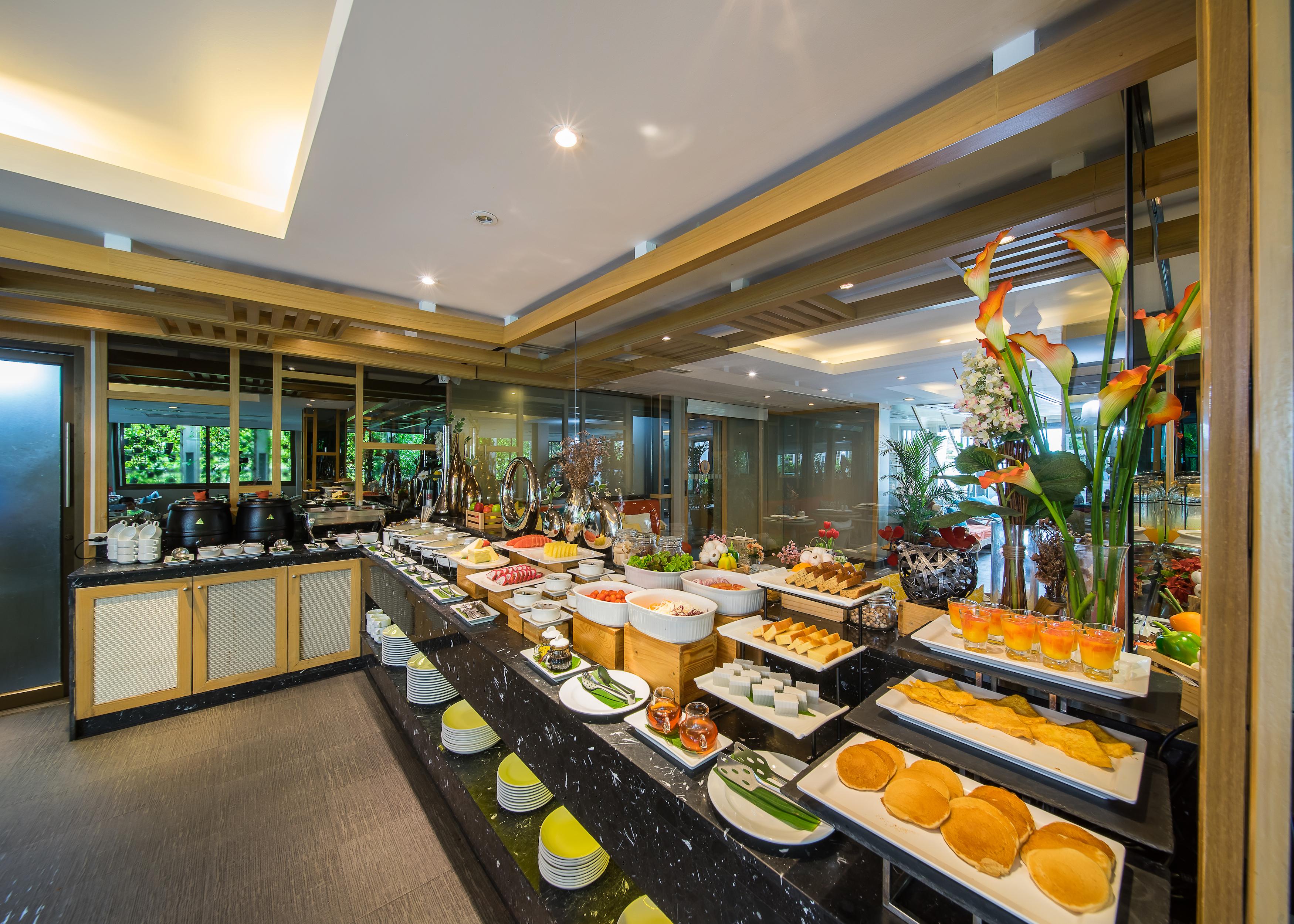 The Rock Hua Hin Beachfront Spa Resort Buitenkant foto