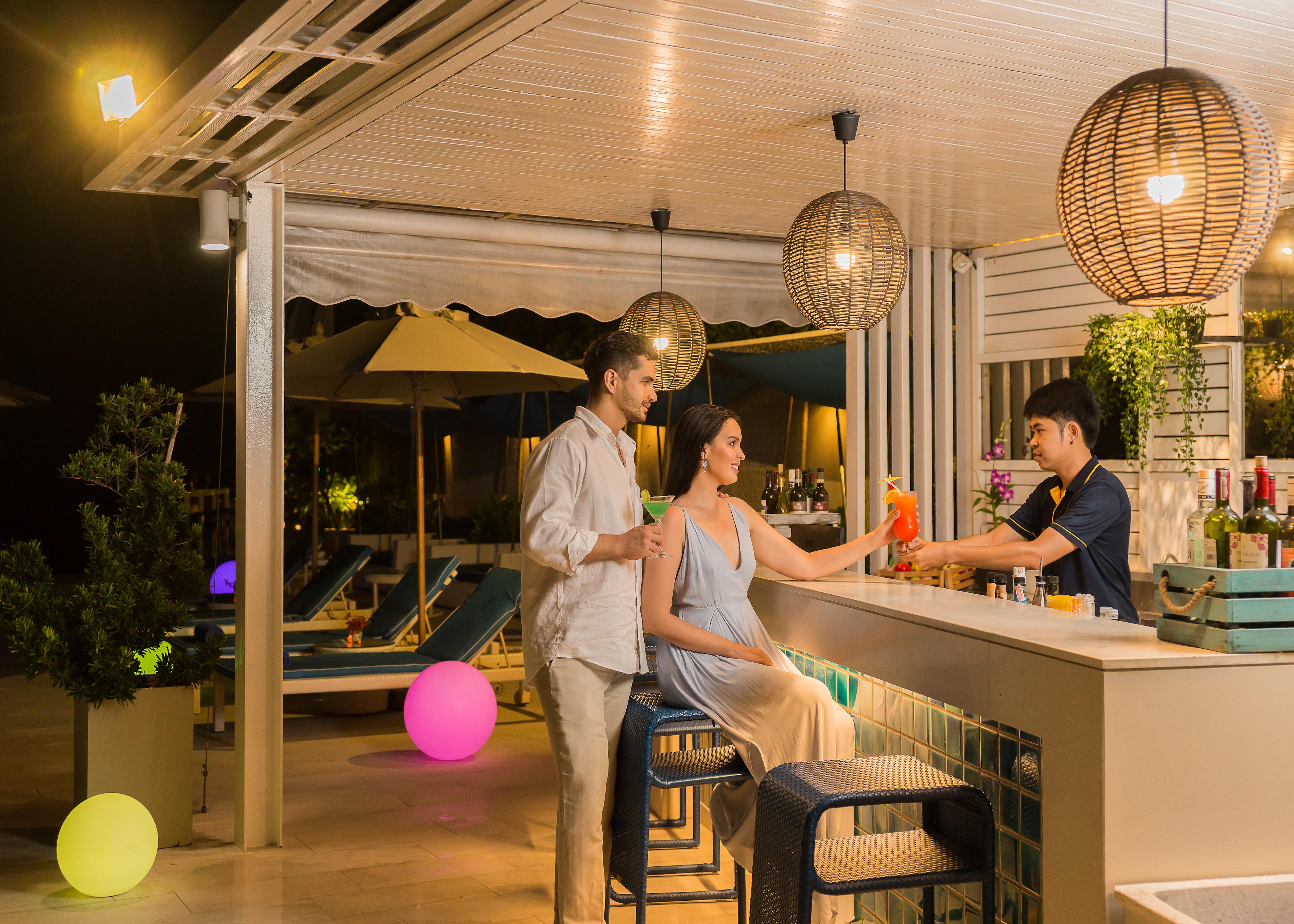 The Rock Hua Hin Beachfront Spa Resort Buitenkant foto