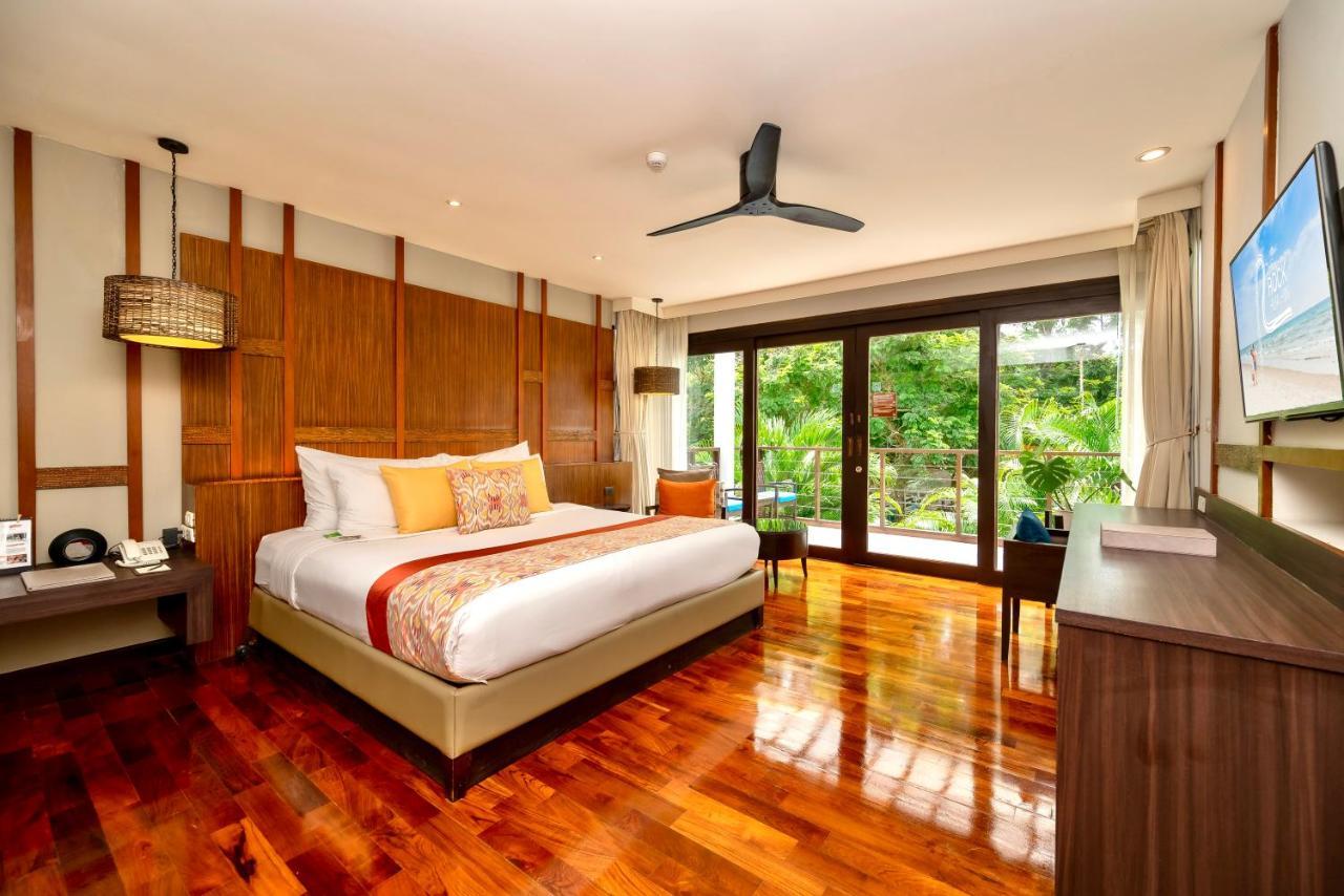 The Rock Hua Hin Beachfront Spa Resort Buitenkant foto
