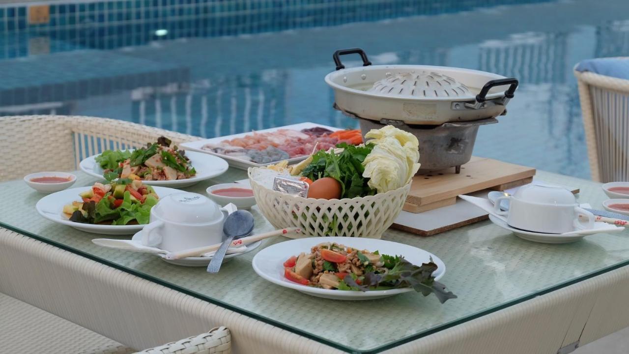 The Rock Hua Hin Beachfront Spa Resort Buitenkant foto