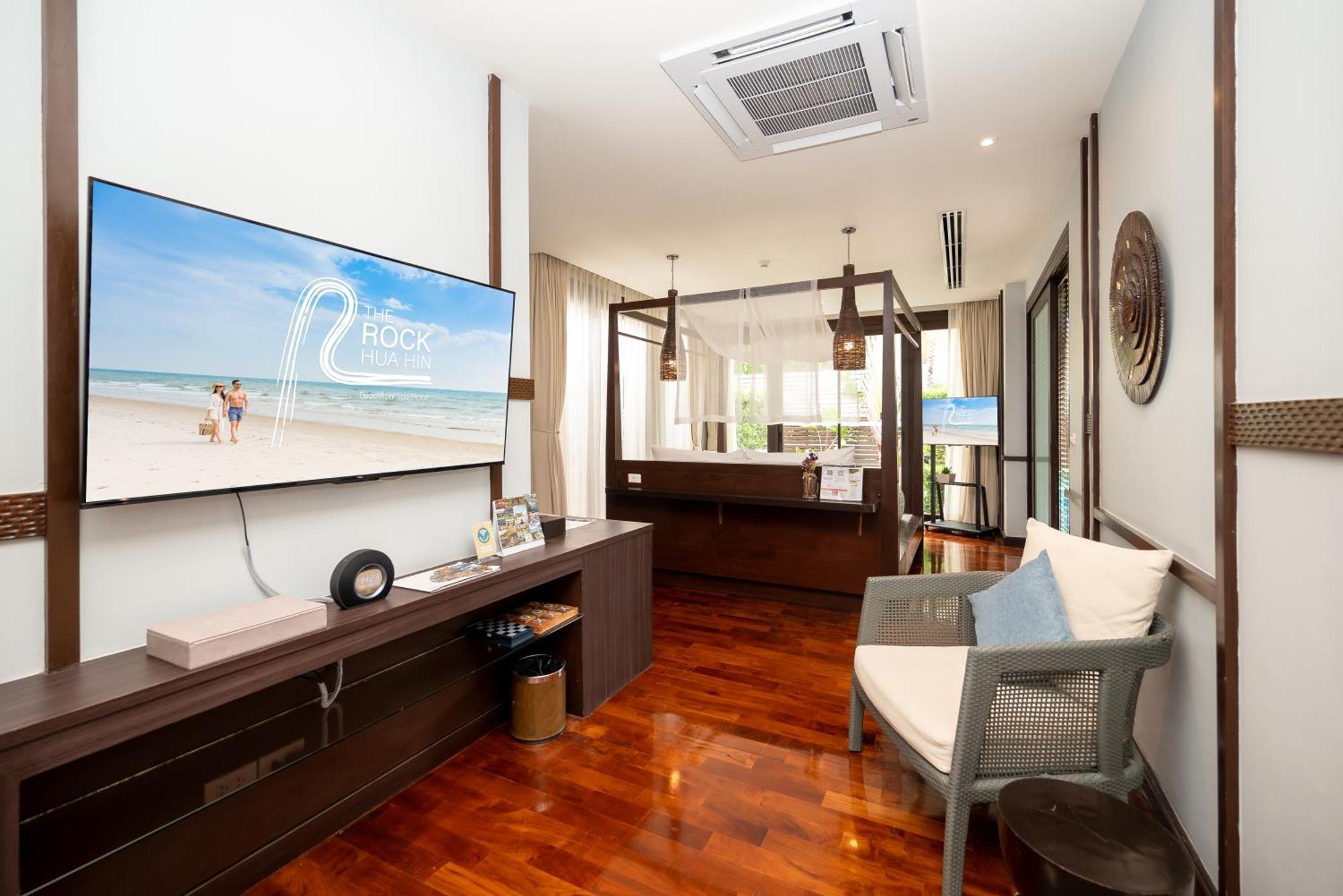 The Rock Hua Hin Beachfront Spa Resort Buitenkant foto