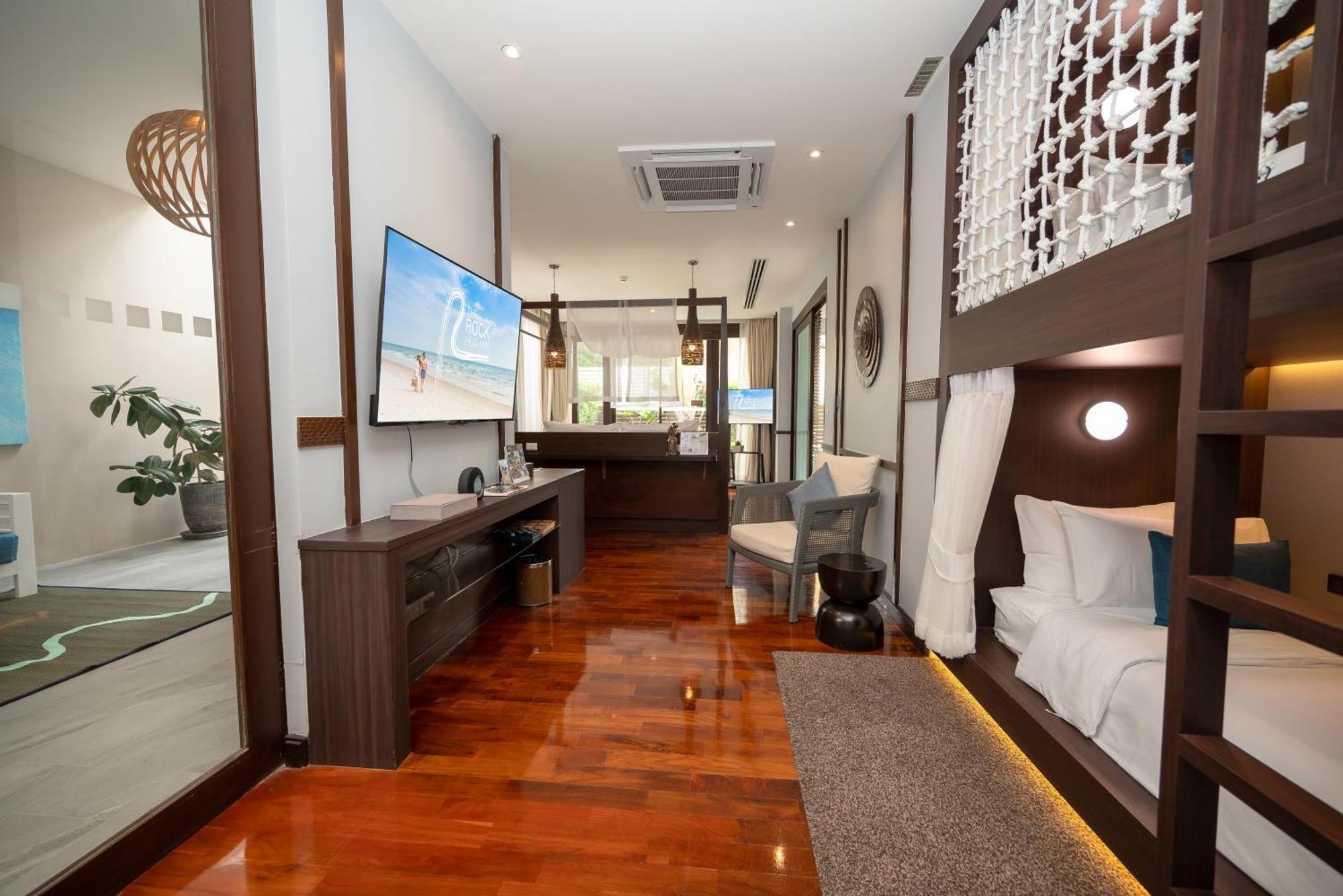 The Rock Hua Hin Beachfront Spa Resort Buitenkant foto