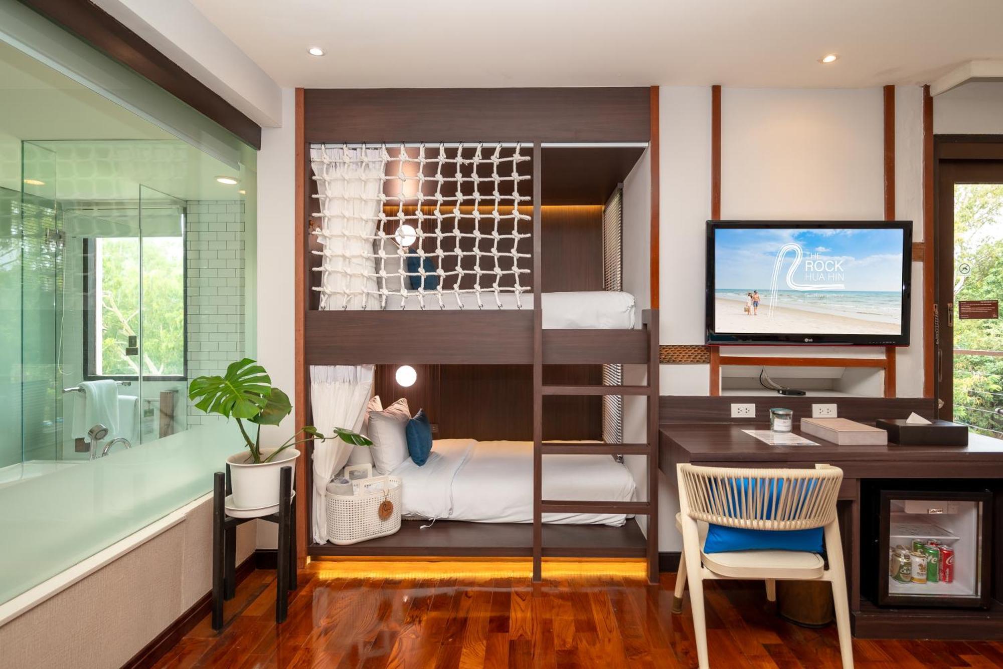 The Rock Hua Hin Beachfront Spa Resort Buitenkant foto